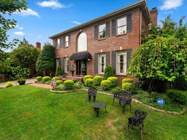 3442 Chestnut Hill Lane, Lexington, KY 40509