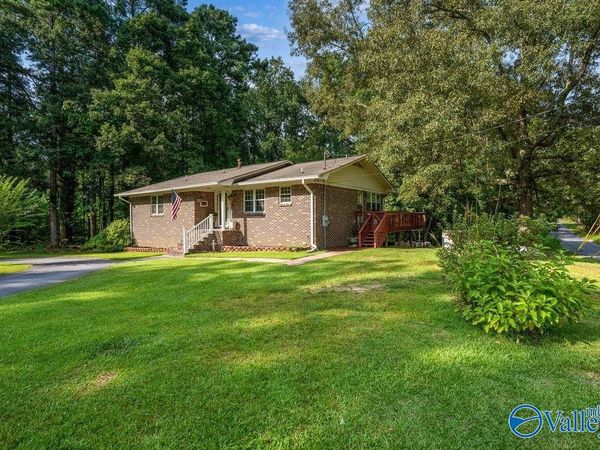 3878 Lake Hill Drive, Gadsden, AL 35907