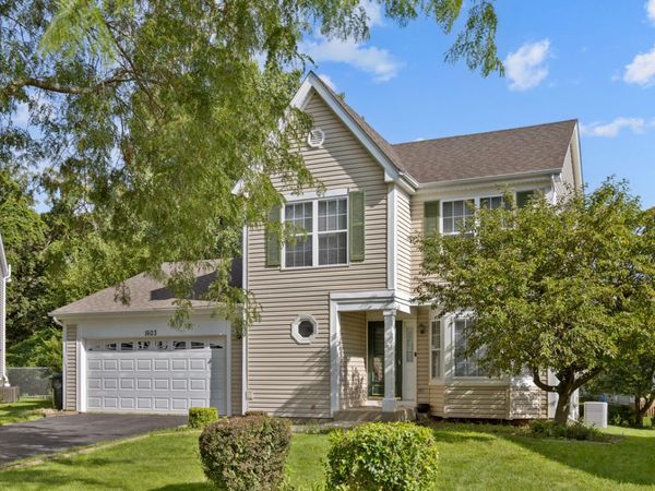 1603 Reading Circle , Carpentersville, IL 60110