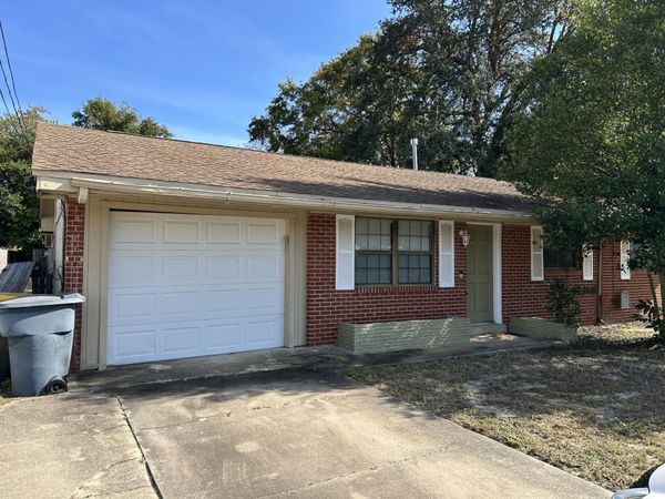 113 NW Memorial Parkway, Fort Walton Beach, FL 32548