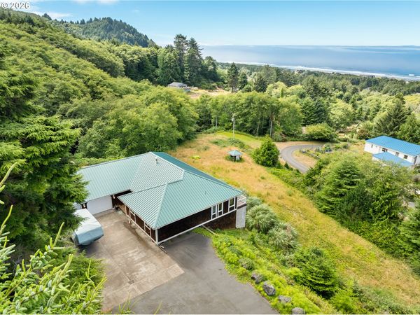 9675 SCENIC VIEW DR, Rockaway Beach, OR 97136