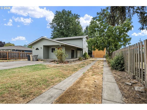 340 N 7TH ST, Harrisburg, OR 97446