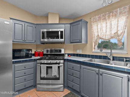 285 E 6th Avenue, Sun Valley, NV 89433 Photo