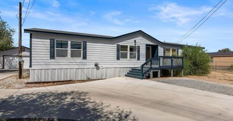285 E 6th Avenue, Sun Valley, NV 89433 Photo
