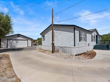 285 E 6th Avenue, Sun Valley, NV 89433 Photo