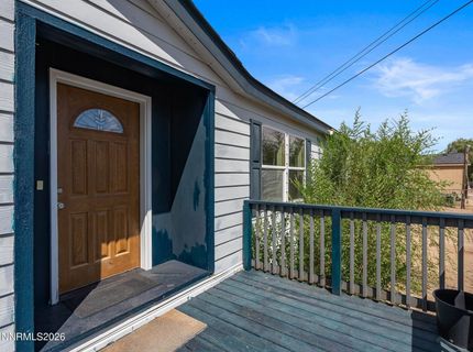 285 E 6th Avenue, Sun Valley, NV 89433 Photo