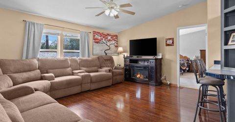 285 E 6th Avenue, Sun Valley, NV 89433 Photo