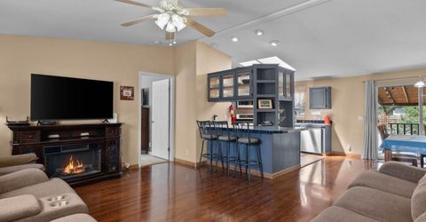 285 E 6th Avenue, Sun Valley, NV 89433 Photo