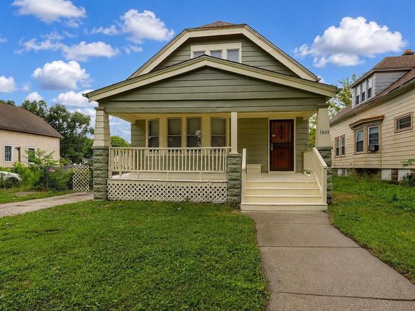 3809 N 15th STREET, Milwaukee, WI 53206
