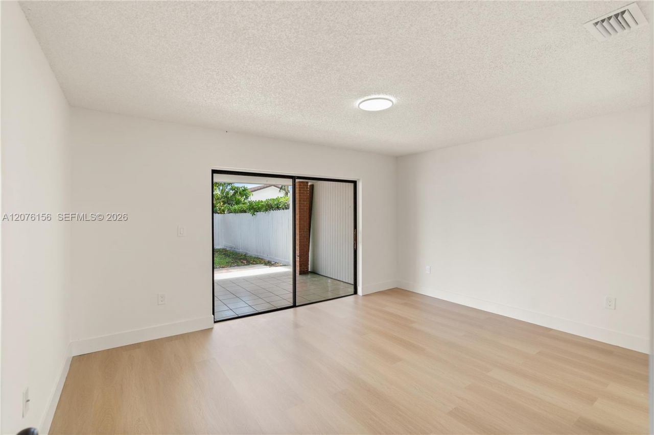 1201 SW 142nd Ave, Miami, FL 33184 Photo