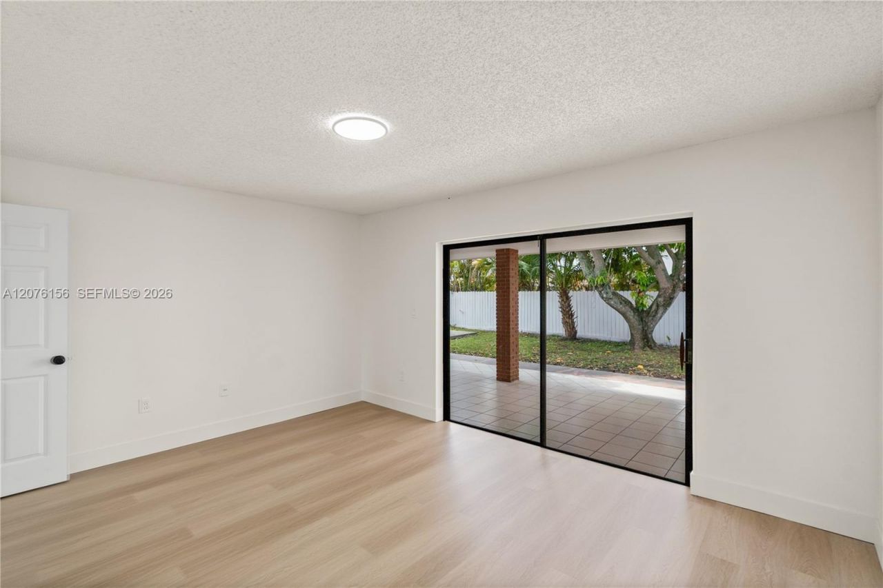 1201 SW 142nd Ave, Miami, FL 33184 Photo