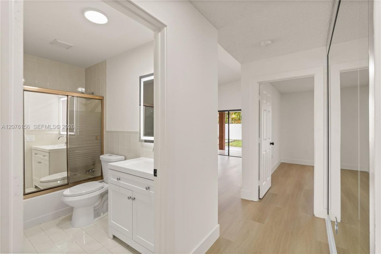 1201 SW 142nd Ave, Miami, FL 33184 Photo