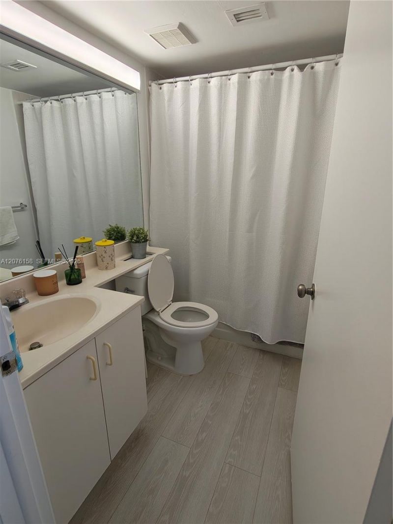 3300 NE 192nd St , Unit 1710, Aventura, FL 33180 Photo
