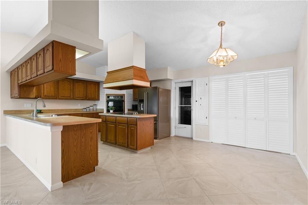 1238 N Brandywine Cir, Fort Myers, FL 33919 Photo