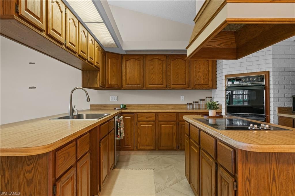 1238 N Brandywine Cir, Fort Myers, FL 33919 Photo