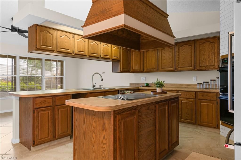 1238 N Brandywine Cir, Fort Myers, FL 33919 Photo