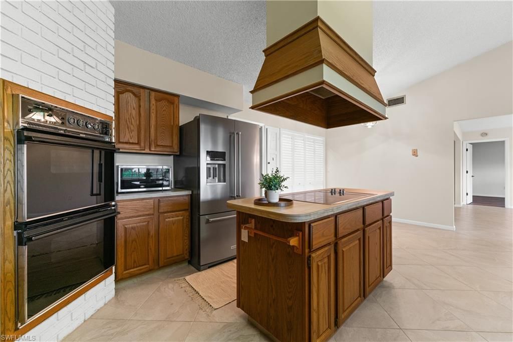 1238 N Brandywine Cir, Fort Myers, FL 33919 Photo