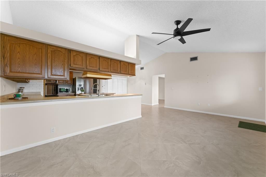 1238 N Brandywine Cir, Fort Myers, FL 33919 Photo