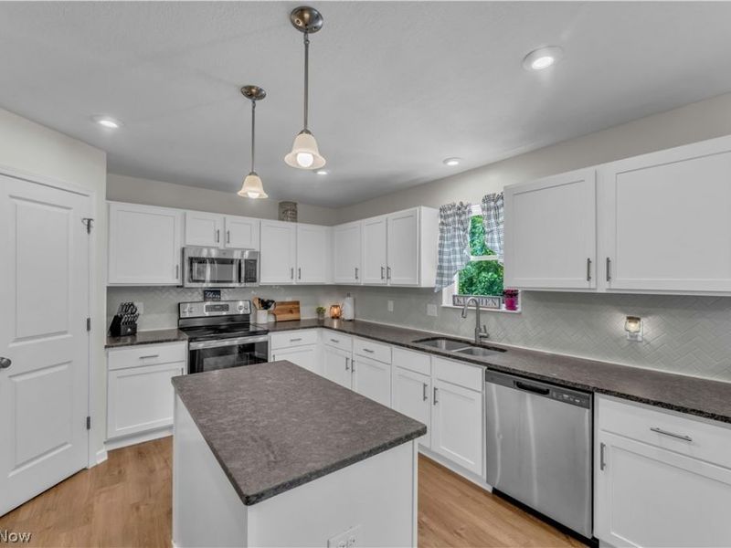 1074 Wayne Trail, Vermilion, OH 44089 Photo 14