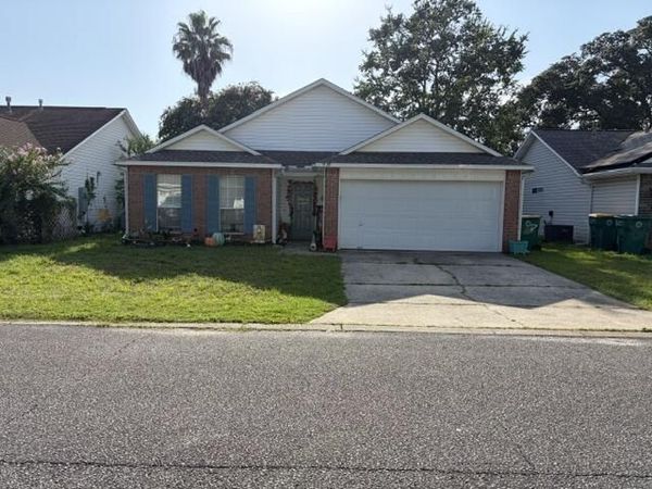 997 John Wayne Circle, Fort Walton Beach, FL 32547