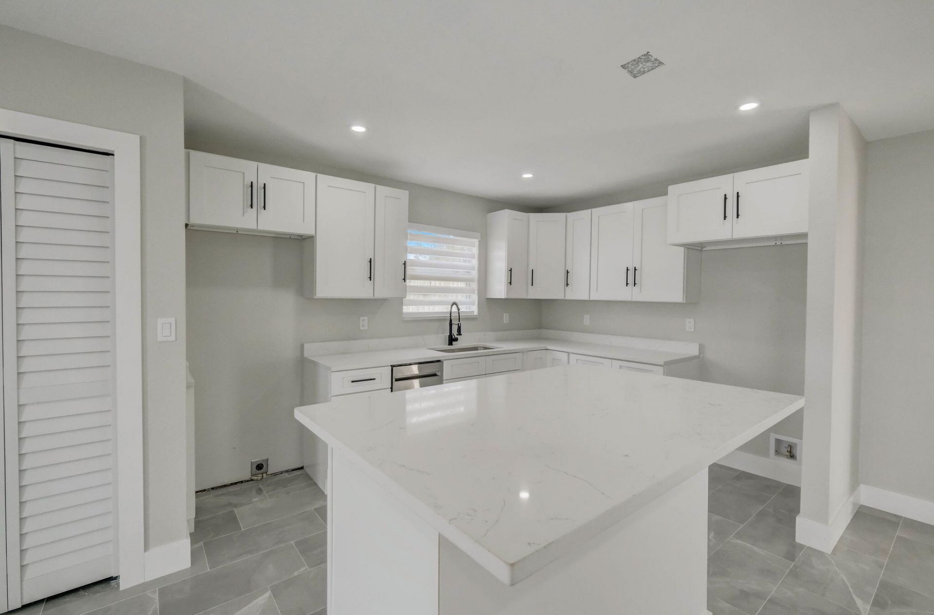 520 SW 13th Place, Deerfield Beach, FL 33441 Photo