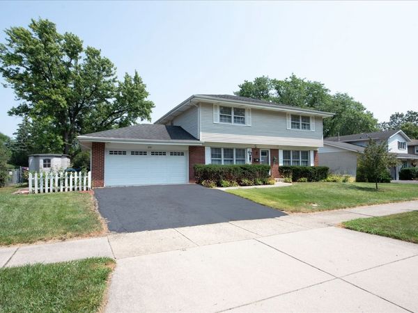 257 Beau Drive , Des Plaines, IL 60016