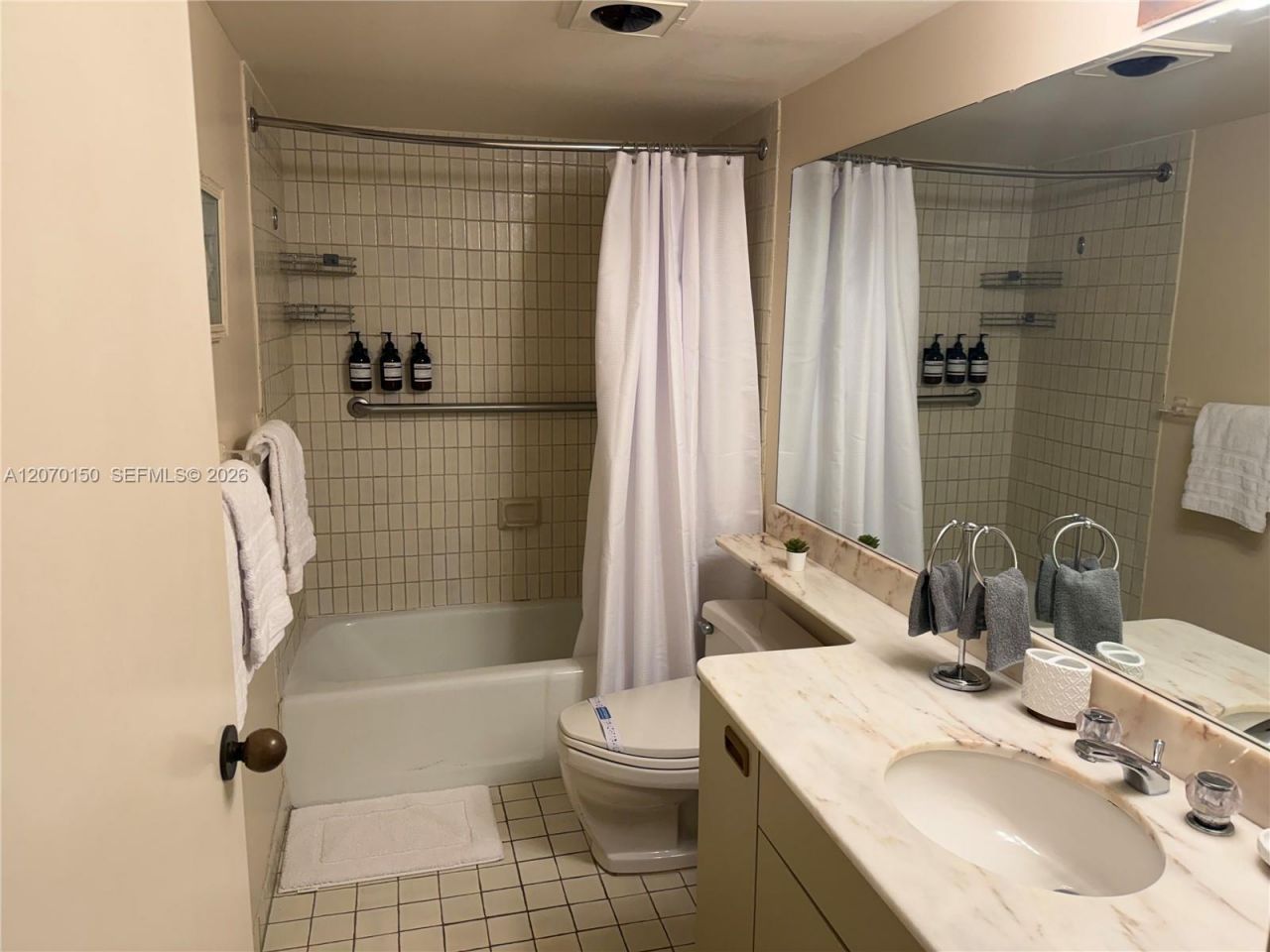 101 Crandon Blvd , Unit 265, Key Biscayne, FL 33149 Photo