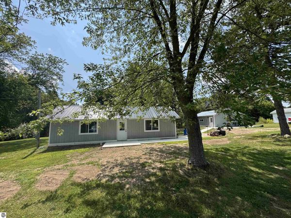 978 M-55 E, West Branch, MI 48661