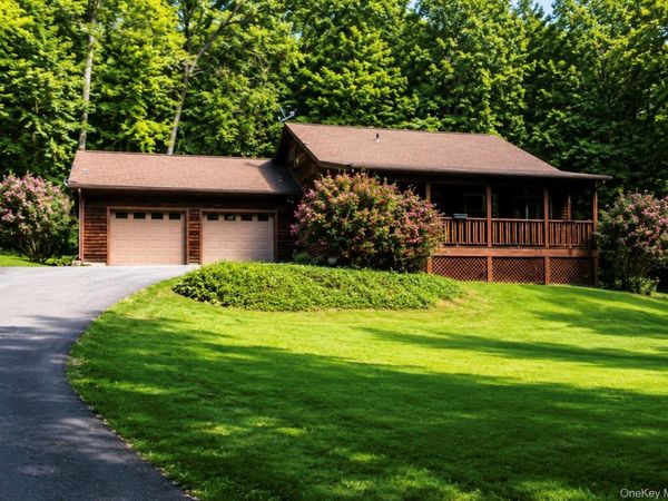 449 White Schoolhouse Road, Rhinebeck, NY 12572