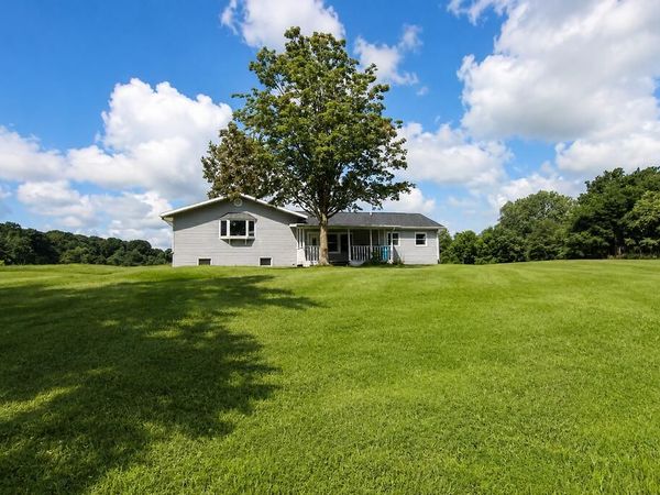 8922 N 750 E, New Carlisle, IN 46552