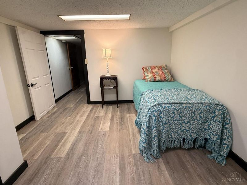 935 E Fosters Maineville Road, Hamilton Township, OH 45039 Photo 47