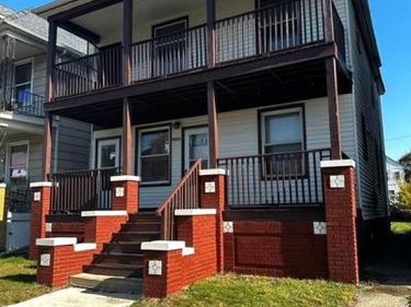 9506 Charest Street , Hamtramck, Mi 48212