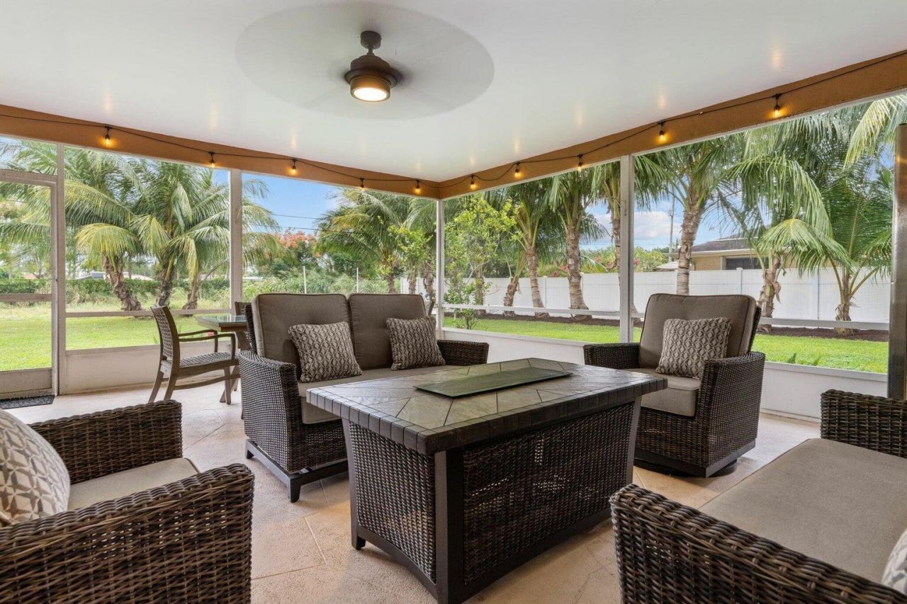 3929 Lowson Boulevard, Delray Beach, FL 33445 Photo