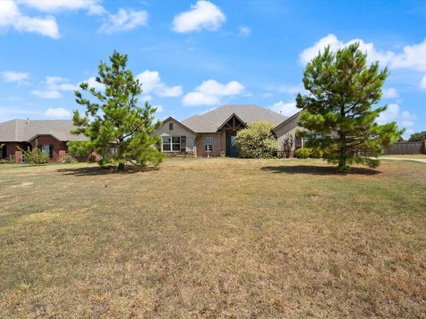 108 Oakridge Drive, Choctaw, OK 73020