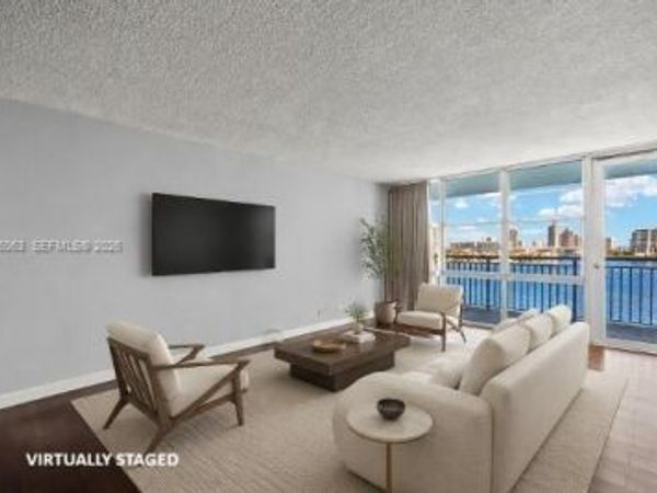 301 174th St , Unit 901, Sunny Isles Beach, FL 33160