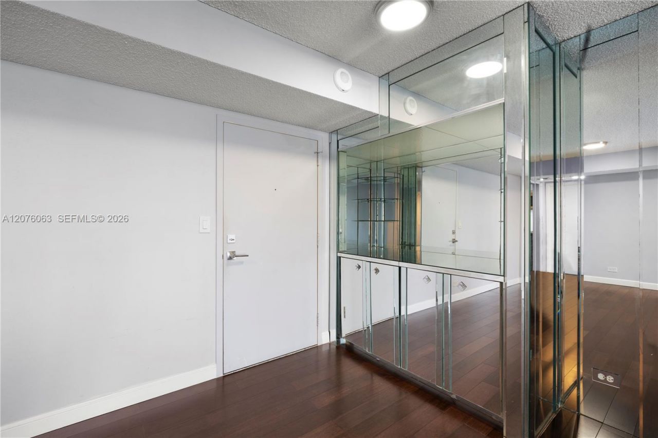 301 174th St , Unit 901, Sunny Isles Beach, FL 33160 Photo