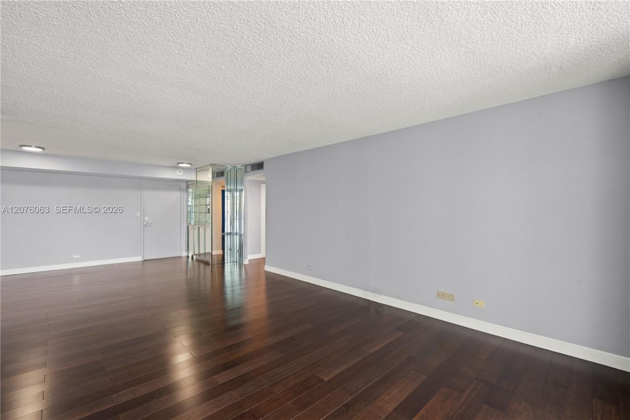 301 174th St , Unit 901, Sunny Isles Beach, FL 33160 Photo