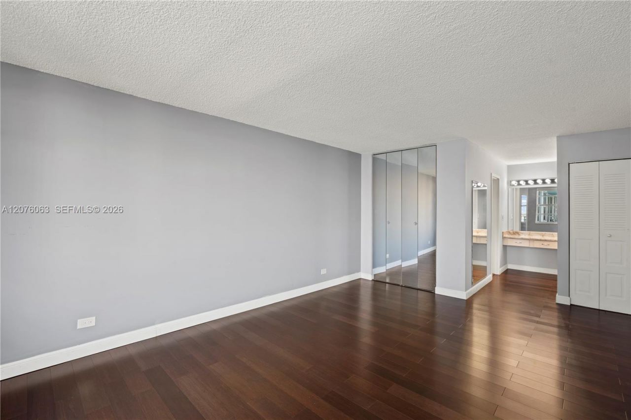 301 174th St , Unit 901, Sunny Isles Beach, FL 33160 Photo