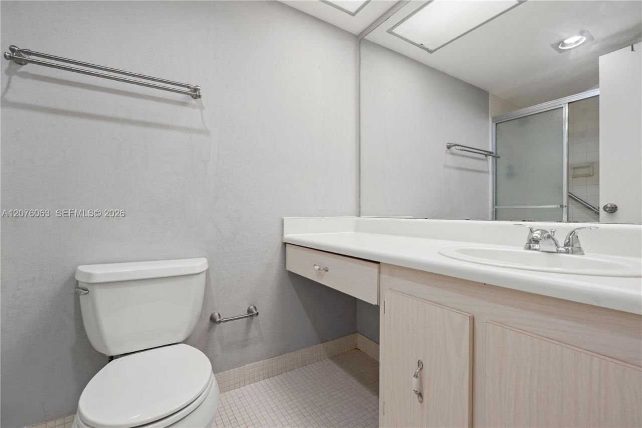 301 174th St , Unit 901, Sunny Isles Beach, FL 33160 Photo