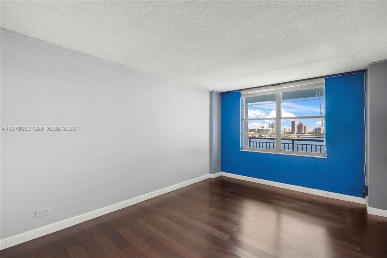 301 174th St , Unit 901, Sunny Isles Beach, FL 33160 Photo