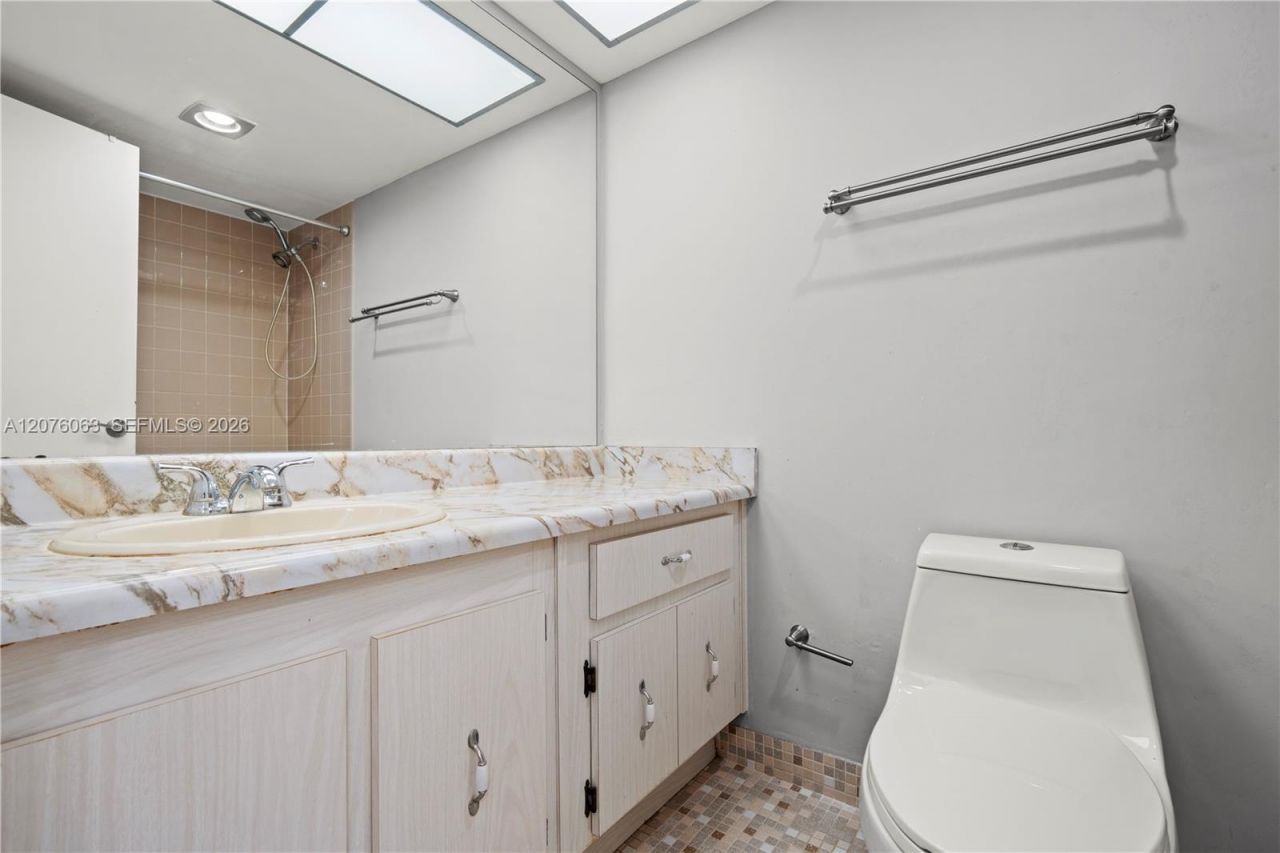 301 174th St , Unit 901, Sunny Isles Beach, FL 33160 Photo