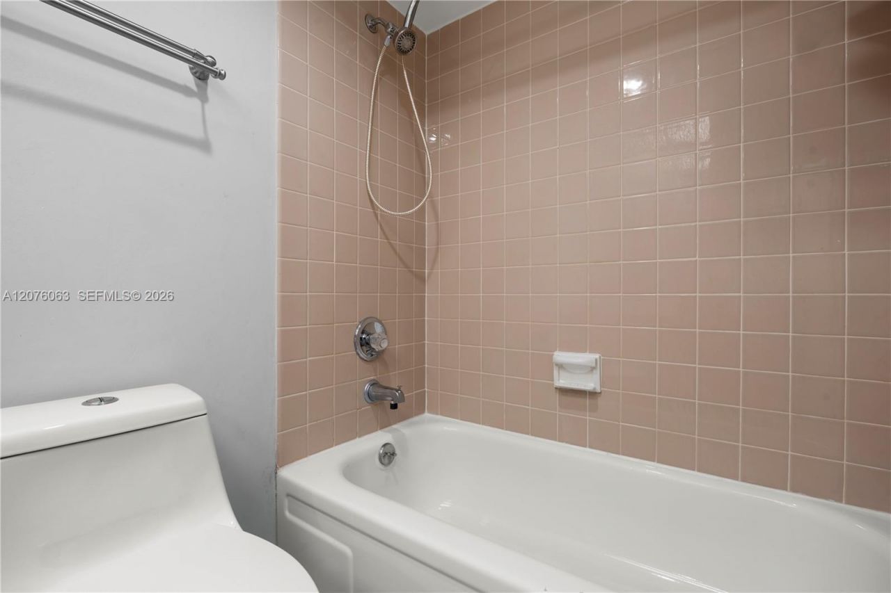 301 174th St , Unit 901, Sunny Isles Beach, FL 33160 Photo