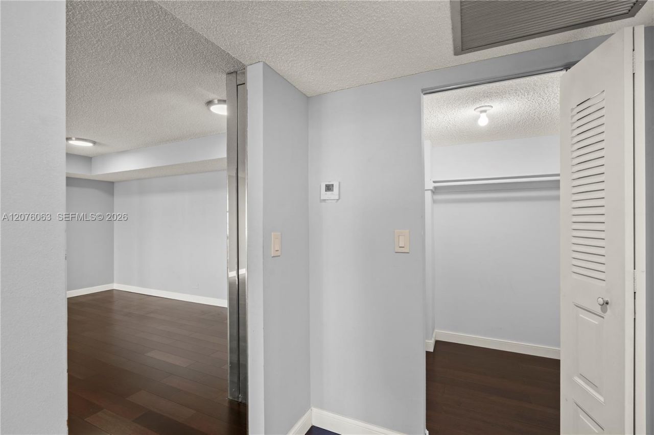 301 174th St , Unit 901, Sunny Isles Beach, FL 33160 Photo