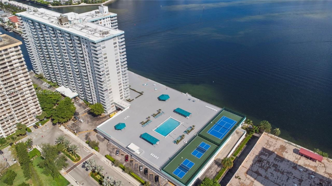 301 174th St , Unit 901, Sunny Isles Beach, FL 33160 Photo