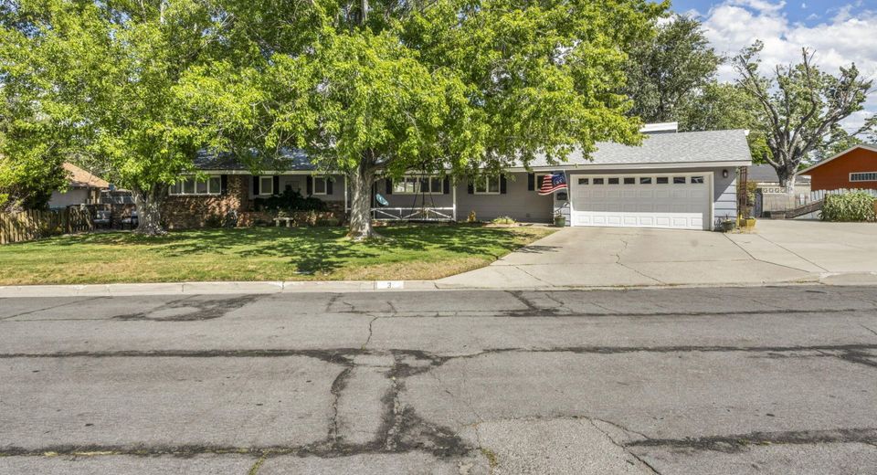 3 Circle Drive, Carson City, NV 89703 Photo