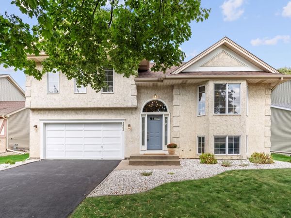 8632 Seasons Court, Woodbury, MN 55125