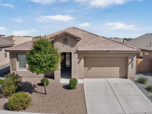 6109 Goldenseal Court NW, Albuquerque, NM 87120