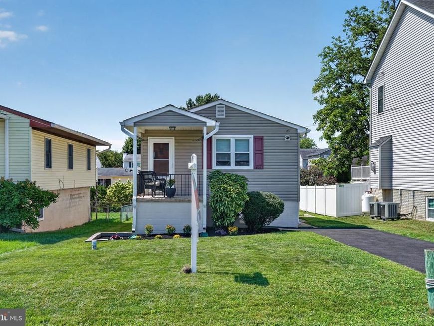 821 Shore Drive, Edgewater, MD 21037 Main Photo
