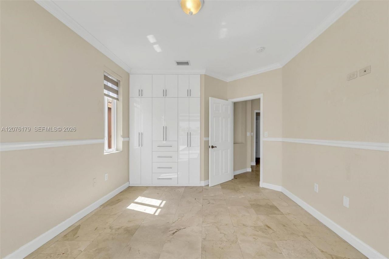 16237 SW 44th Ter , Miami, FL 33185 Photo