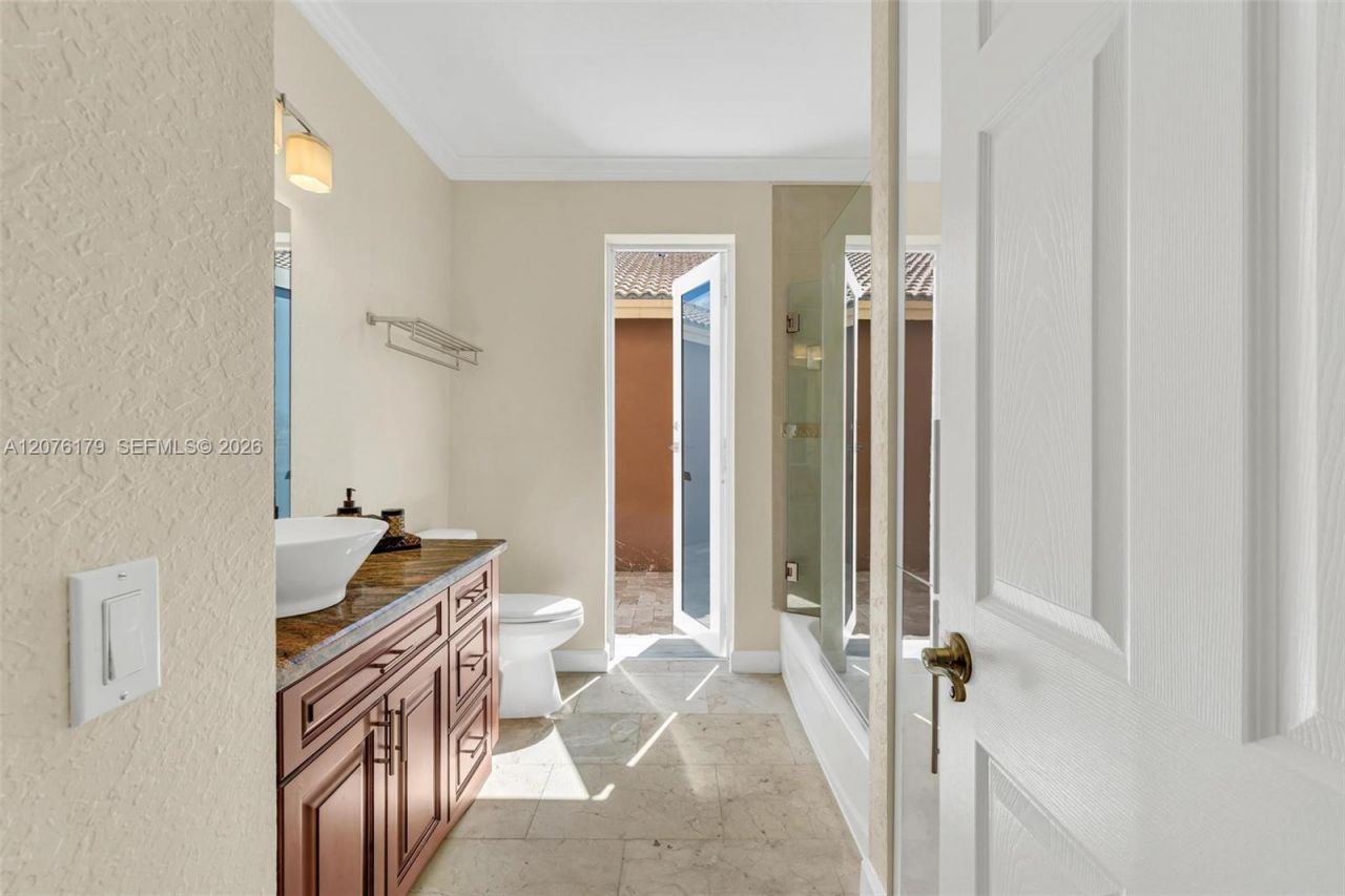 16237 SW 44th Ter , Miami, FL 33185 Photo